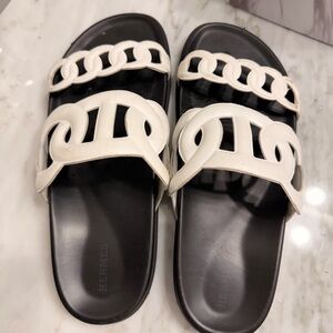 Hermes Extra Sandal. Size 41. White.